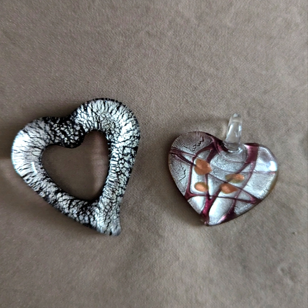 Pair of glass heart shape pendants to add on a necklace